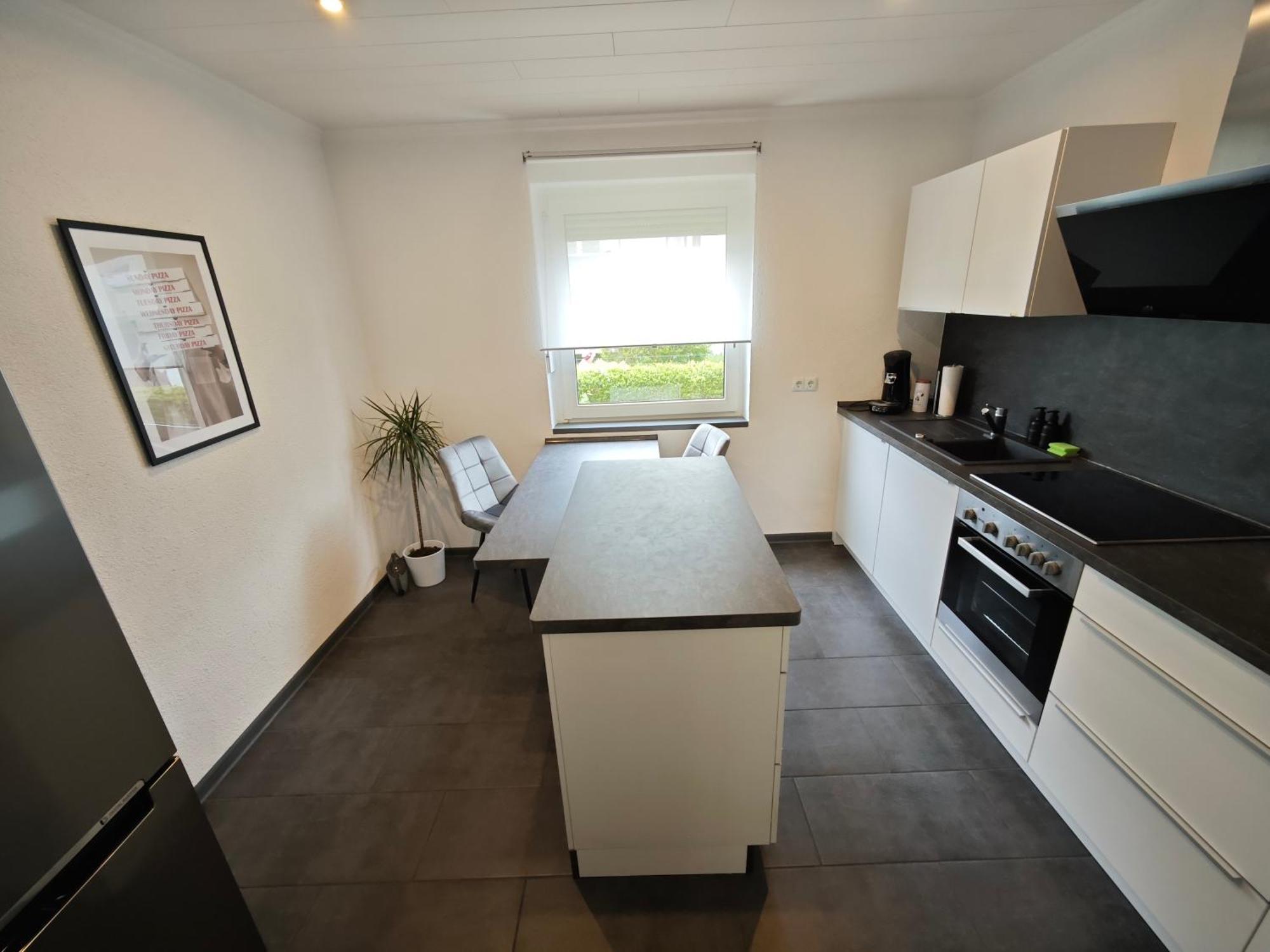 Fh-Naehe: Modernes Apt Mit Balkon Hof  Bagian luar foto