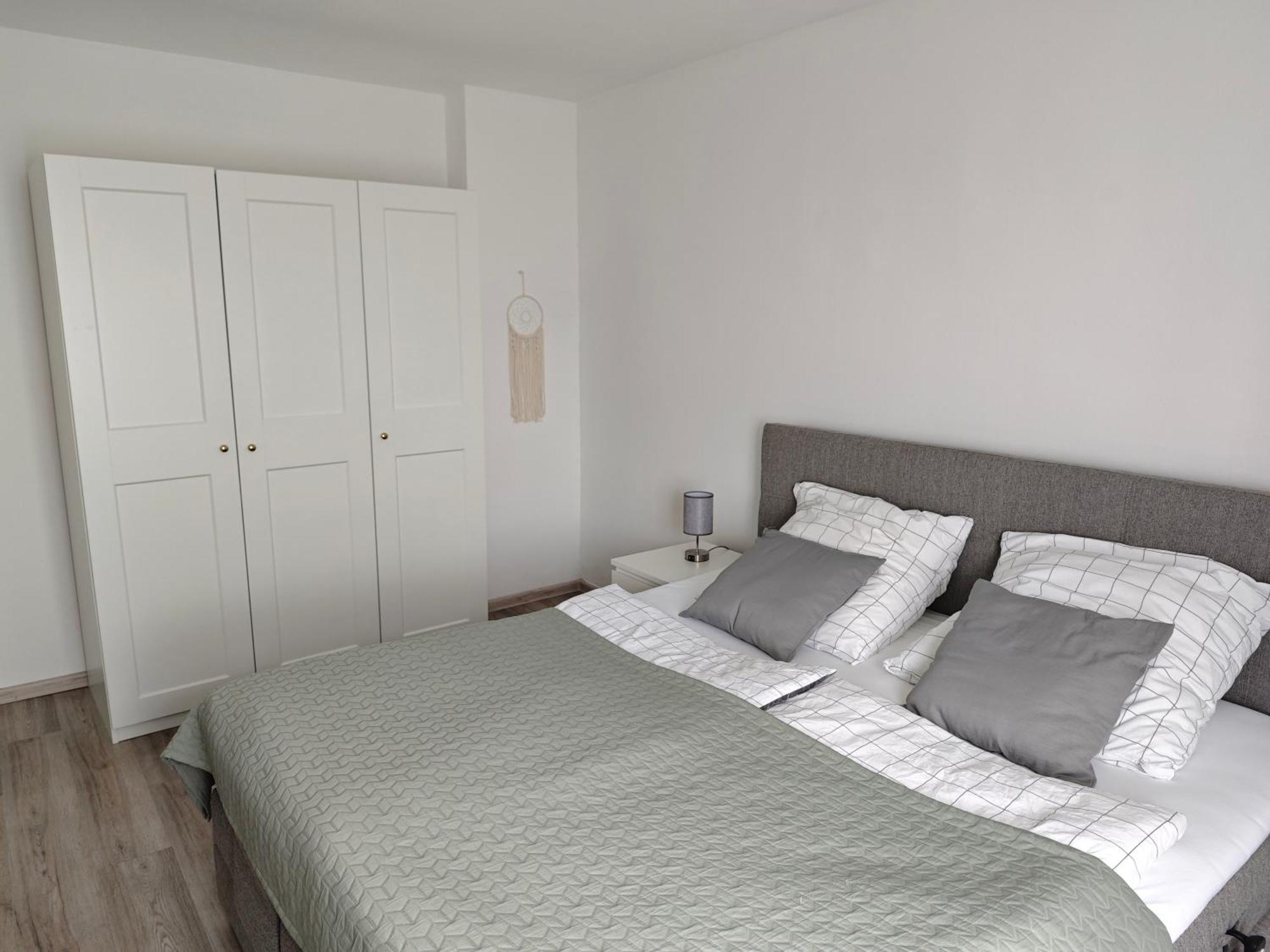 Fh-Naehe: Modernes Apt Mit Balkon Hof  Bagian luar foto