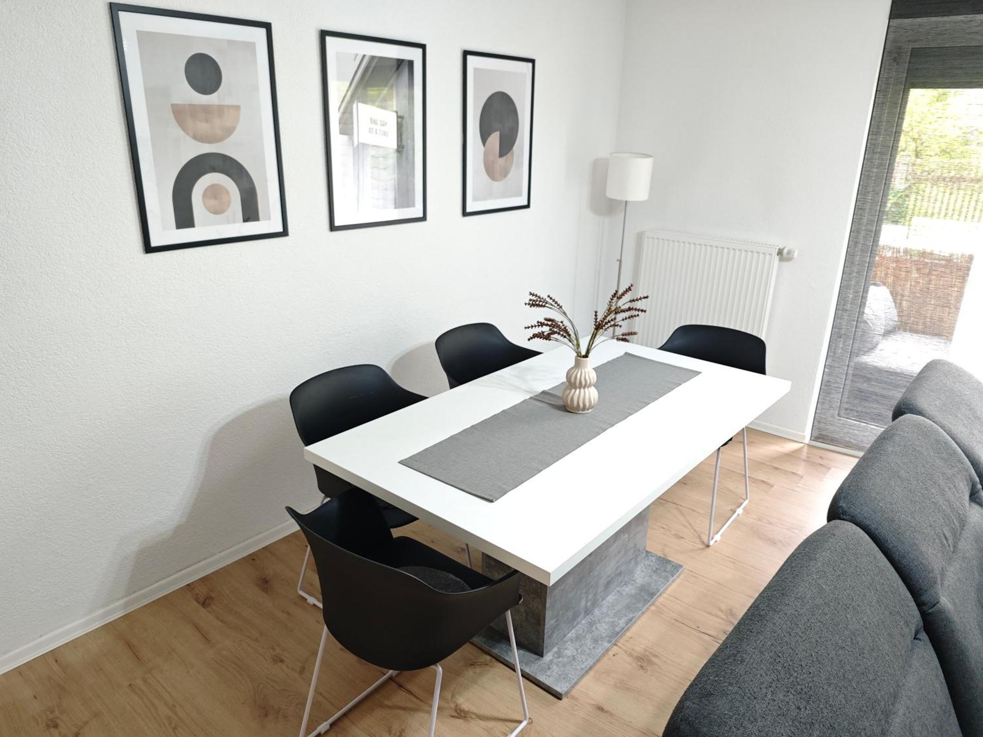 Fh-Naehe: Modernes Apt Mit Balkon Hof  Bagian luar foto